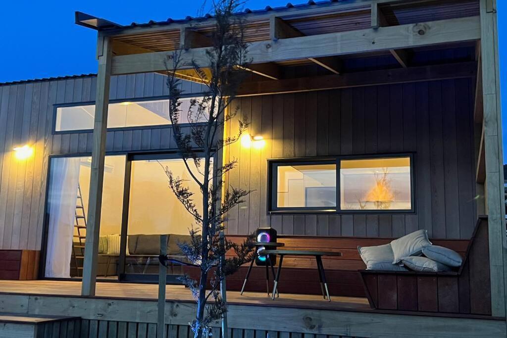 וואנאקה Alpine Chalet - Views, Fire-Pit, Central, Cosy מראה חיצוני תמונה